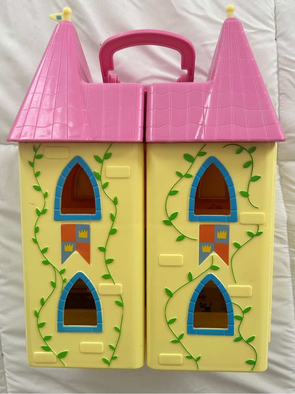 Peppa Pig's Princess Castle Deluxe Playset 2003 Fold & Carry Toy Set
